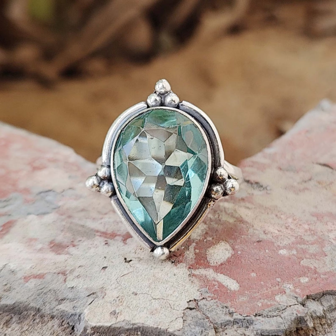 Vintage Green Glass Stone Silver Ring