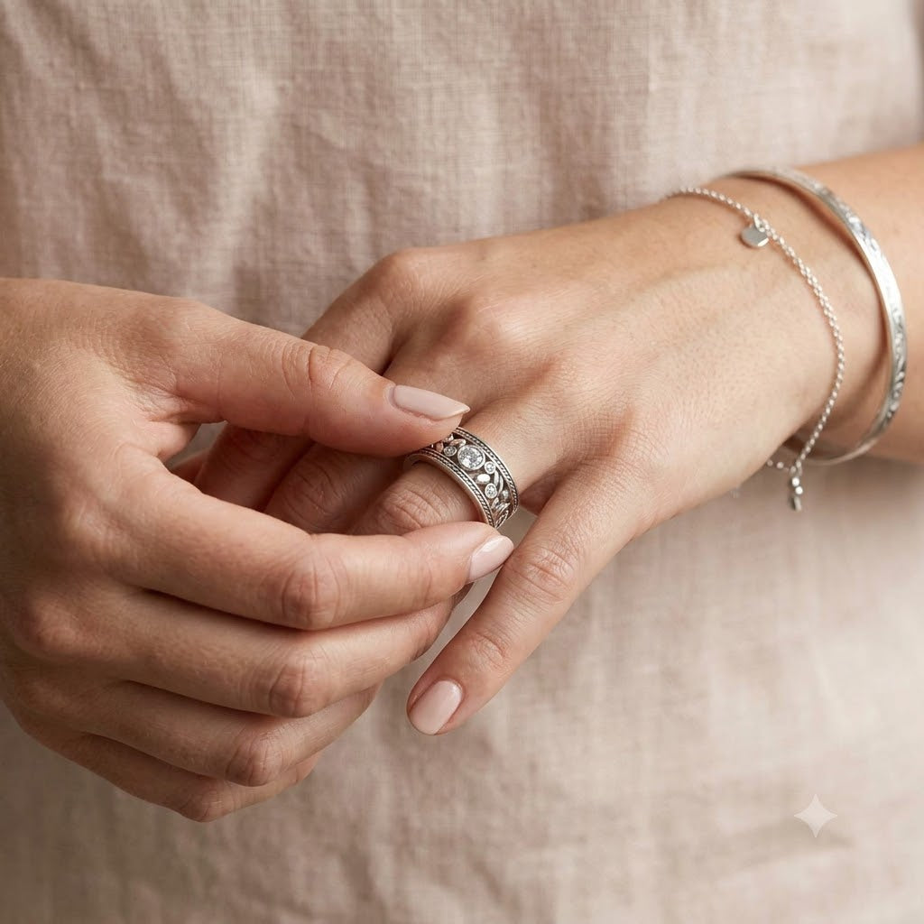 Vintage Silver & Zirconia Ring