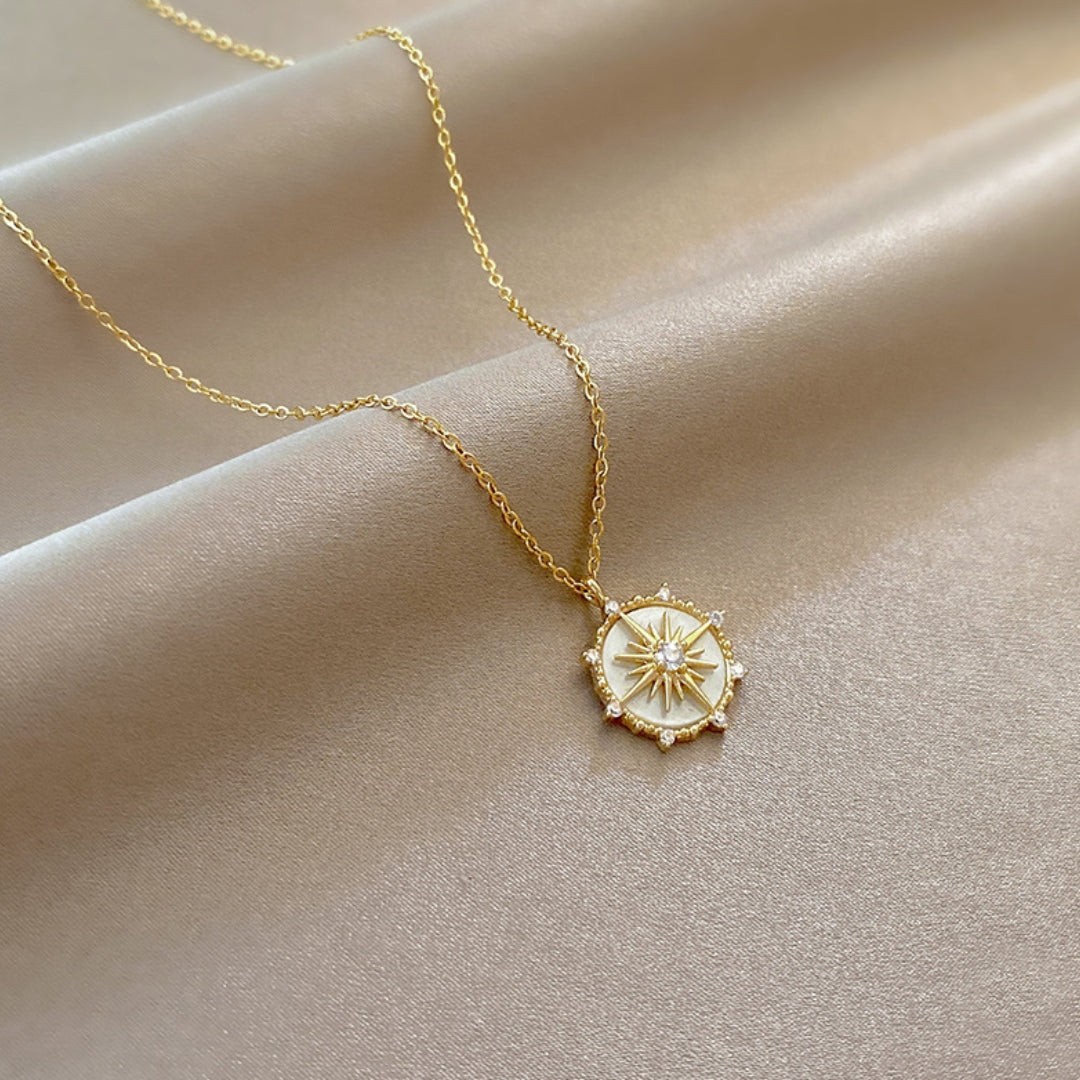Anchor Pendant Necklace in Gold