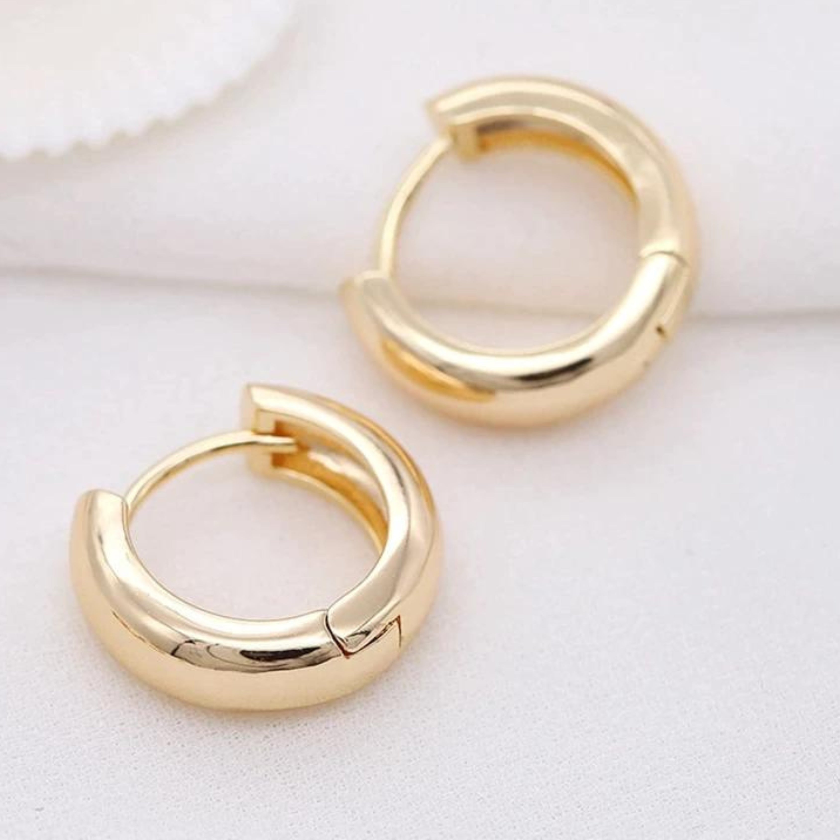 Minimalist Gold Huggie Hoop Earrings