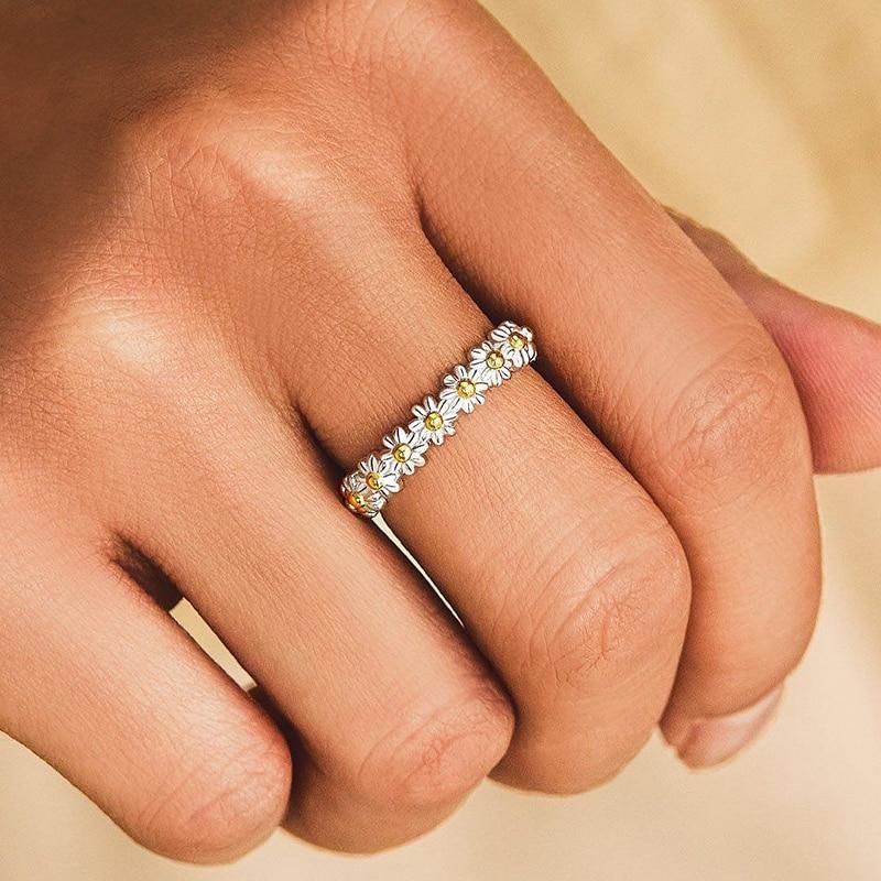 Adjustable Daisy Ring in Silver & Enamel