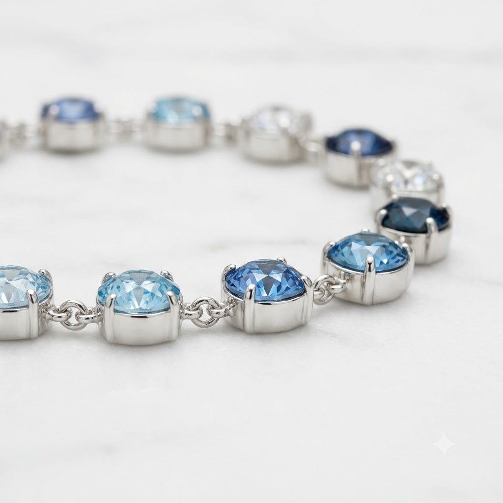 Luxury Bracelet with Blue Crystals in Silver