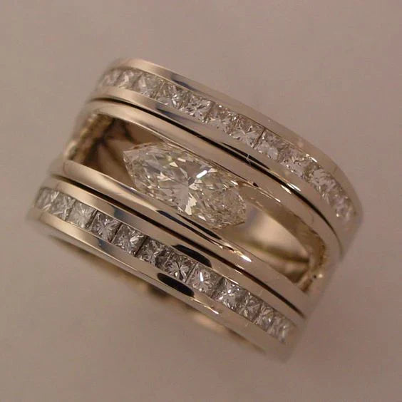 Vintage Silver Zirconia Inlaid Ring
