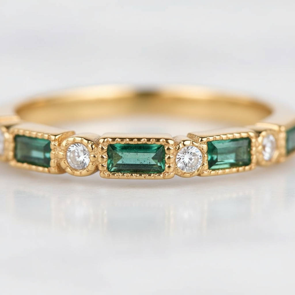 Vintage Green Inlaid Zirconia Gold Ring