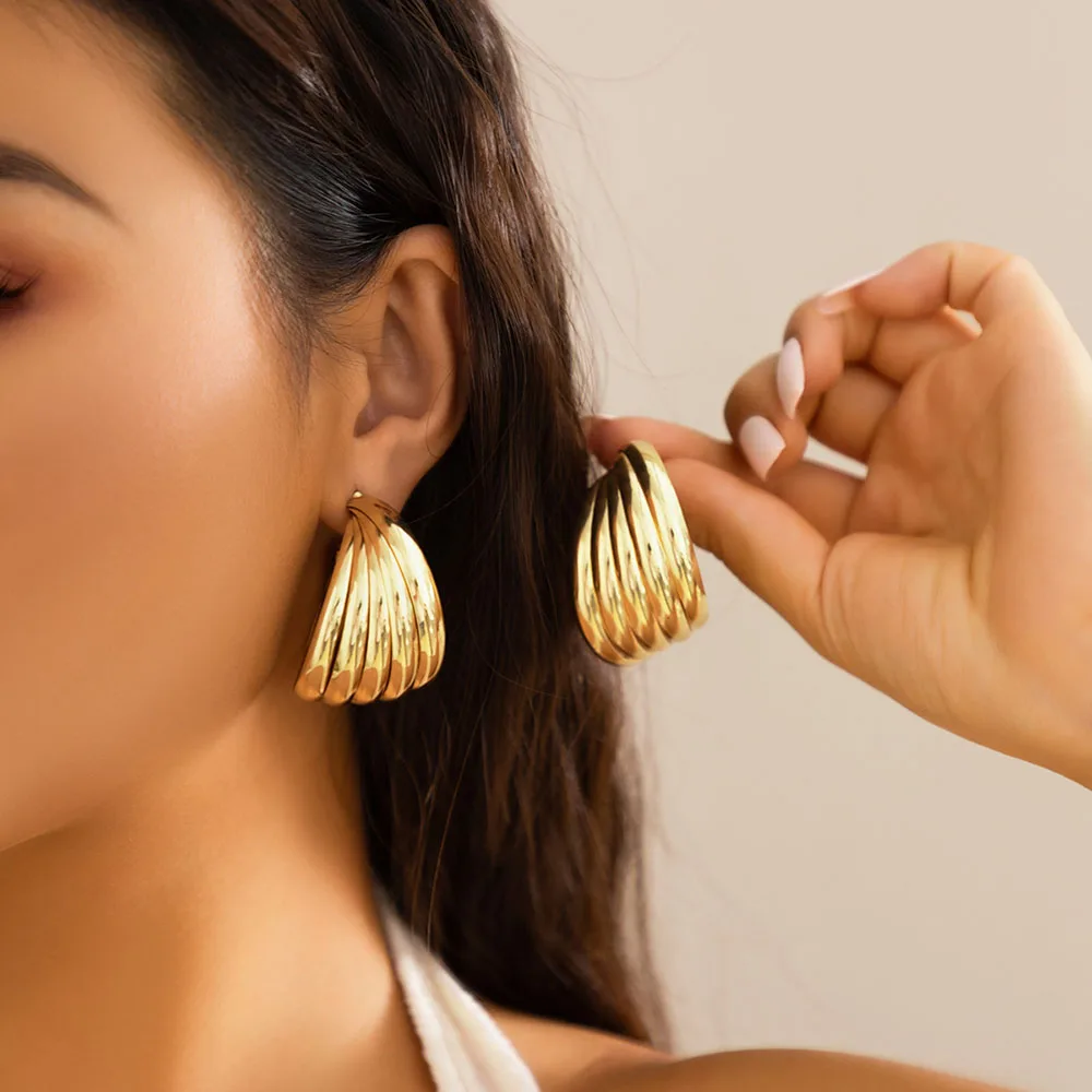 Gold Circle Earrings