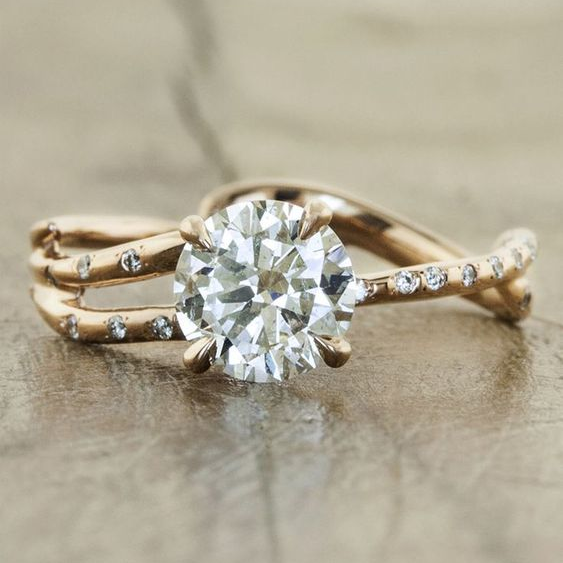 Vintage Cubic Zirconia Solitaire Ring in Gold