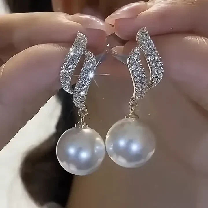 Dangling Pearl Zirconia Earrings