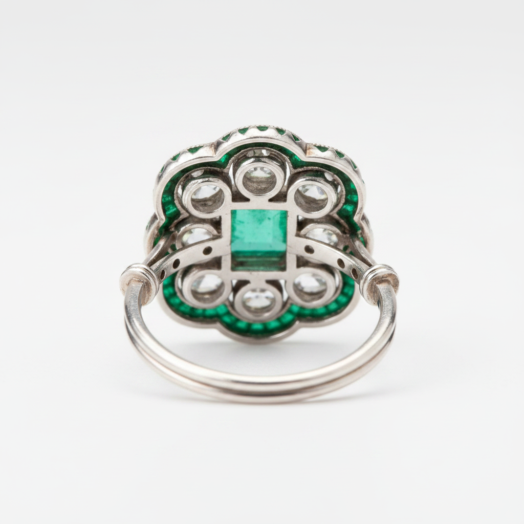 Vintage Emerald Ring in Gold