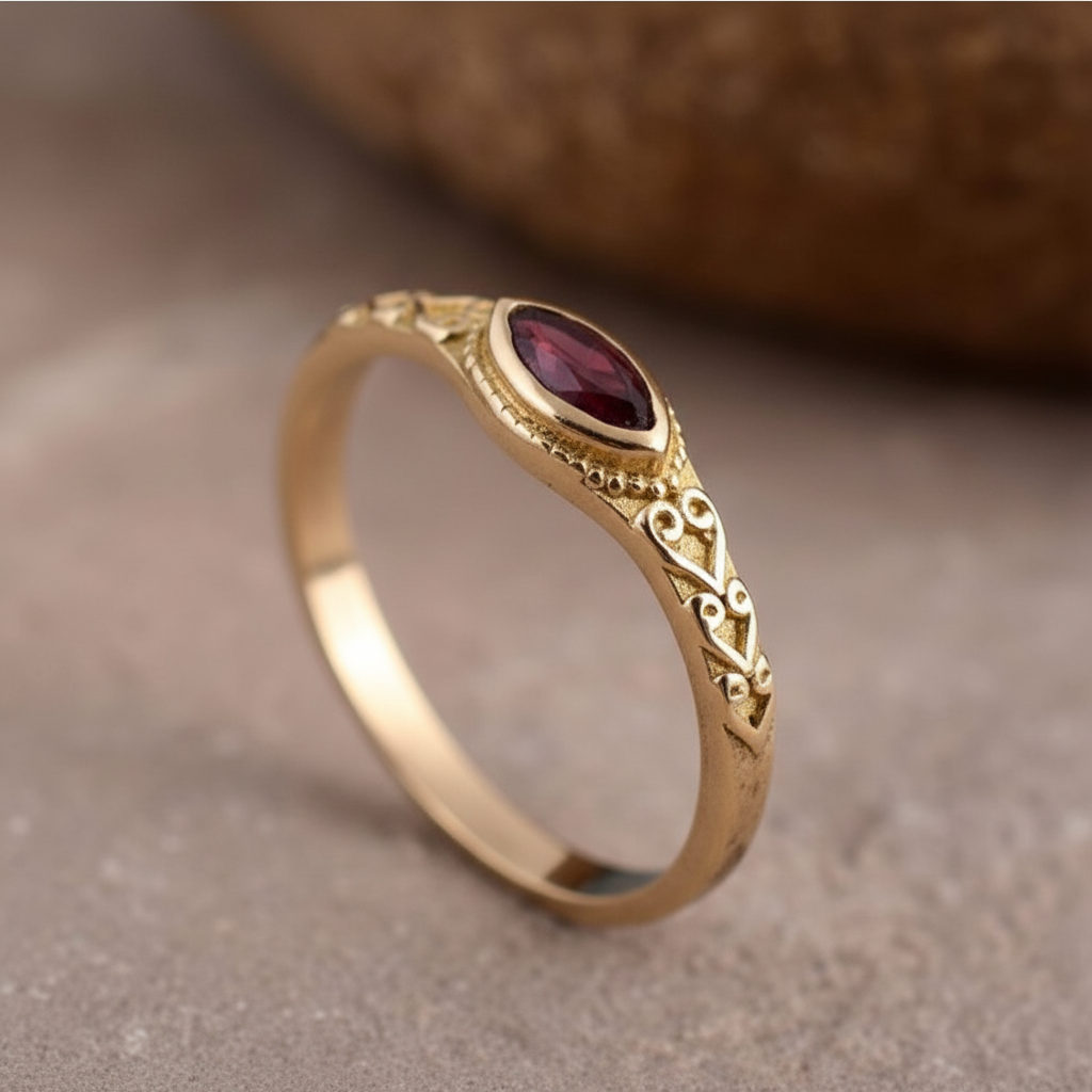 Vintage Red Inlaid Stone Gold Ring