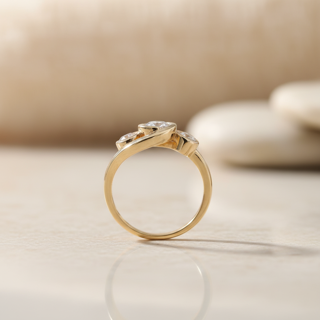 Vintage Inlaid Zirconia Spiral Gold Ring